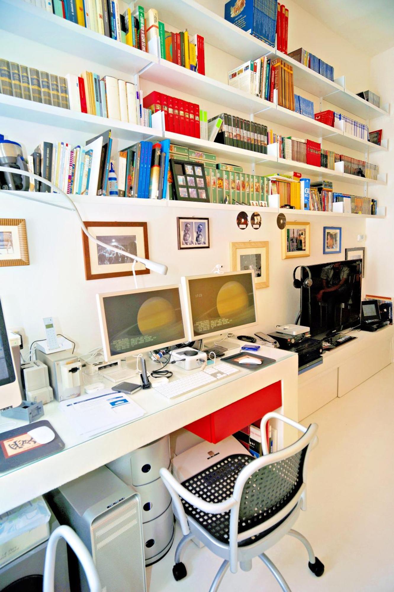 Elegant And Modern Loft In Medieval ボローニャ エクステリア 写真